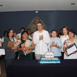 Política poblana se disfraza y exhibe a policías corruptos que piden “mordida”.