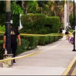 Capturan en Florida a un gigantesco caimán que nadaba con un cuerpo humano en el hocico