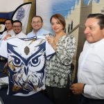 Estudiantes del municipio de Tixpéual reciben sus paquetes de útiles escolares