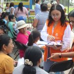 Cecilia Patrón supervisa y dirige más acciones de bacheo en las colonias de Mérida
