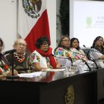 Un abrazo que rompe fronteras, Erick Couoh regresa a casa para luchar por su vida