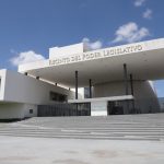Detenidos con droga y billetes falsos