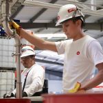 Retiran más de 100 kilos de residuos del cenote Chen Ha