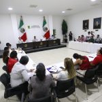 Acercan teatro inclusivo a personas sordas y oyentes en Mérida