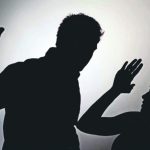 El nadador de aguas abiertas Carlos Franco inspira a estudiantes de la UADY