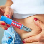 Julio Iglesias niega las acusaciones de abuso sexual en su contra