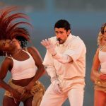 Cientos de familias disfrutan del Concurso de Comparsas del Carnaval 2026