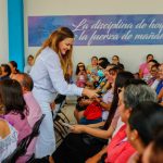 Ministra desata polémica por comentario sobre personas nacidas por fecundación in vitro