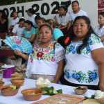 Semujeres y Fundación ADO impulsan a artesanas de cinco estados con feria en Mérida