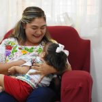 Recuperan más de 2,500 personas capacidad de escuchar y comunicarse