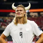 ‘Hormiga’ González es presentado como nuevo jugador del Olympiacos