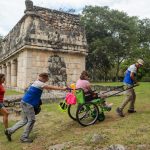 Renacimiento Maya entrega apoyos económicos a personas cuidadoras de víctimas de violencia feminicida